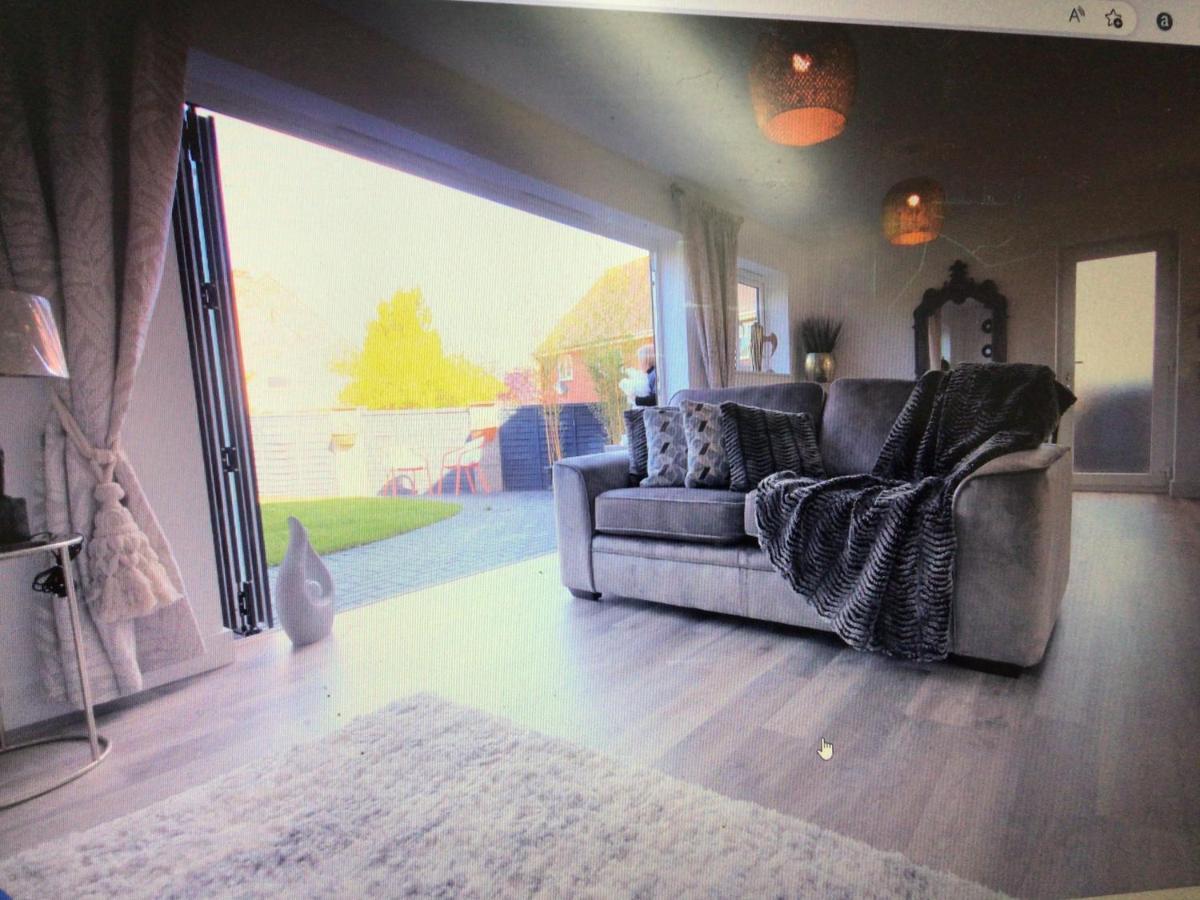 3 Church Cottages: Luxurious 3-bedroom Village Retreat Near Malvern *