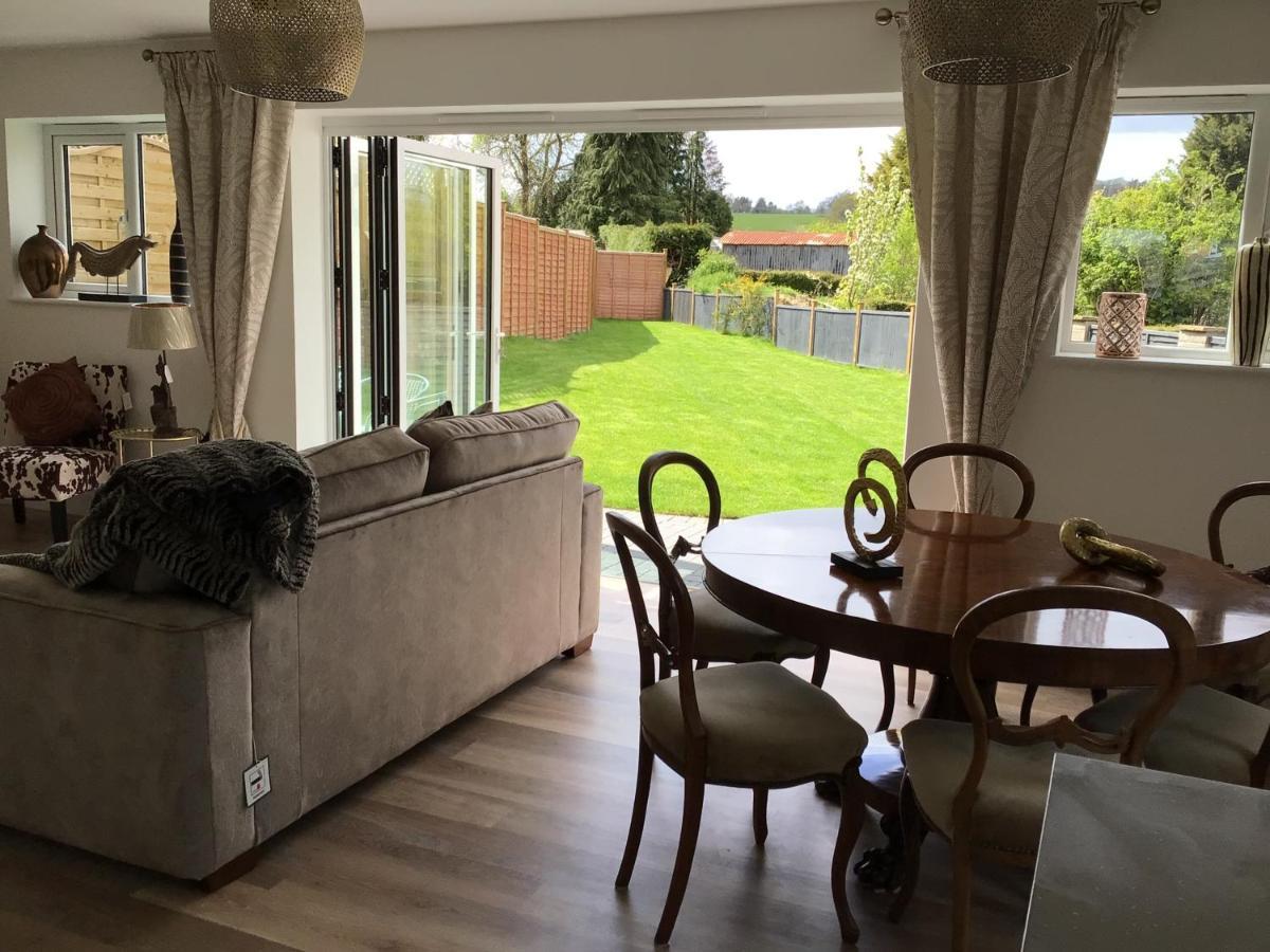Holiday home 3 Church Cottages: Luxurious 3-bedroom Village Retreat Near Malvern *