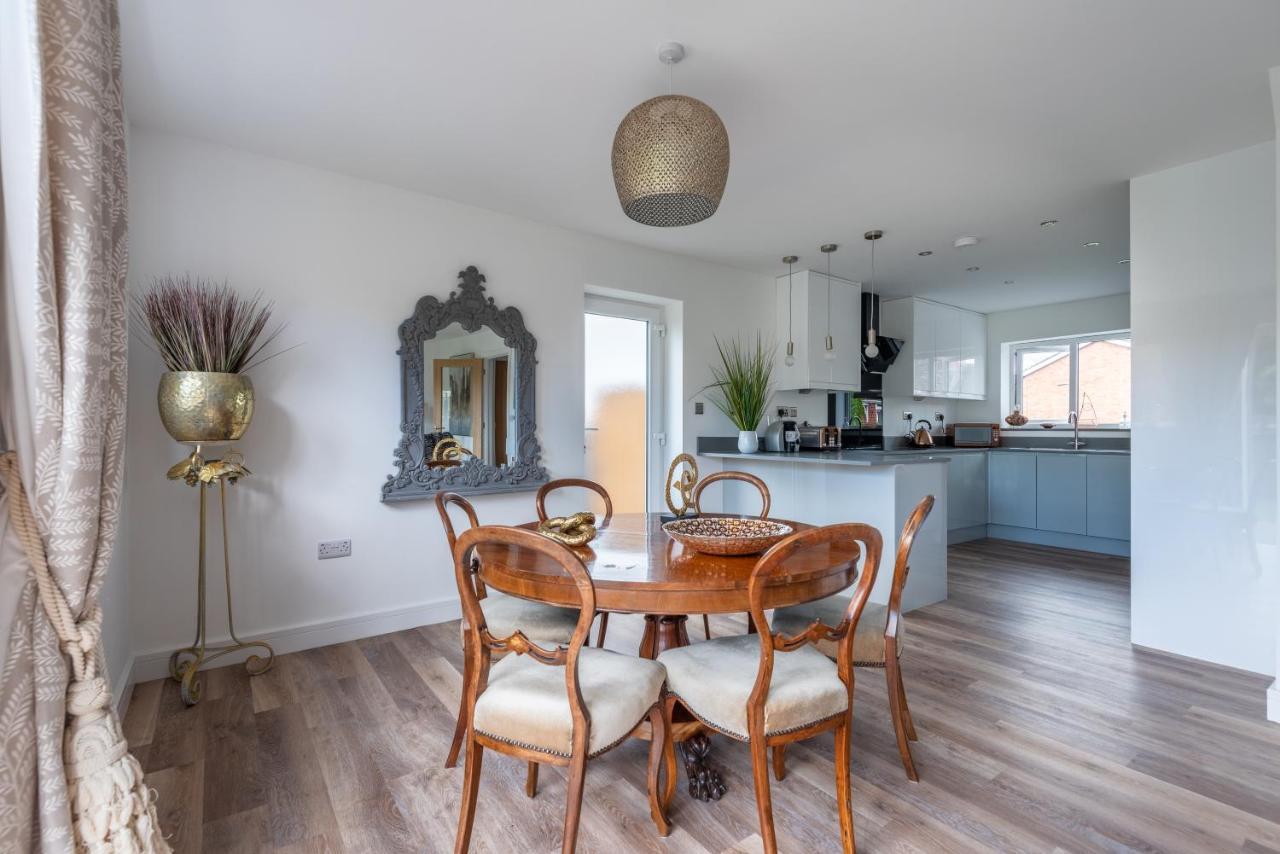 Holiday home 3 Church Cottages: Luxurious 3-bedroom Village Retreat Near Malvern