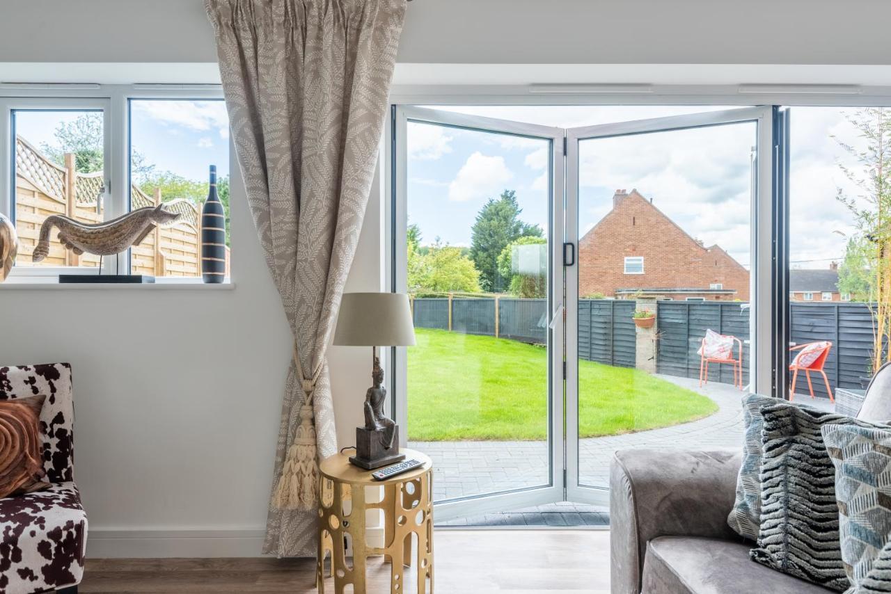 3 Church Cottages: Luxurious 3-bedroom Village Retreat Near Malvern Holiday home