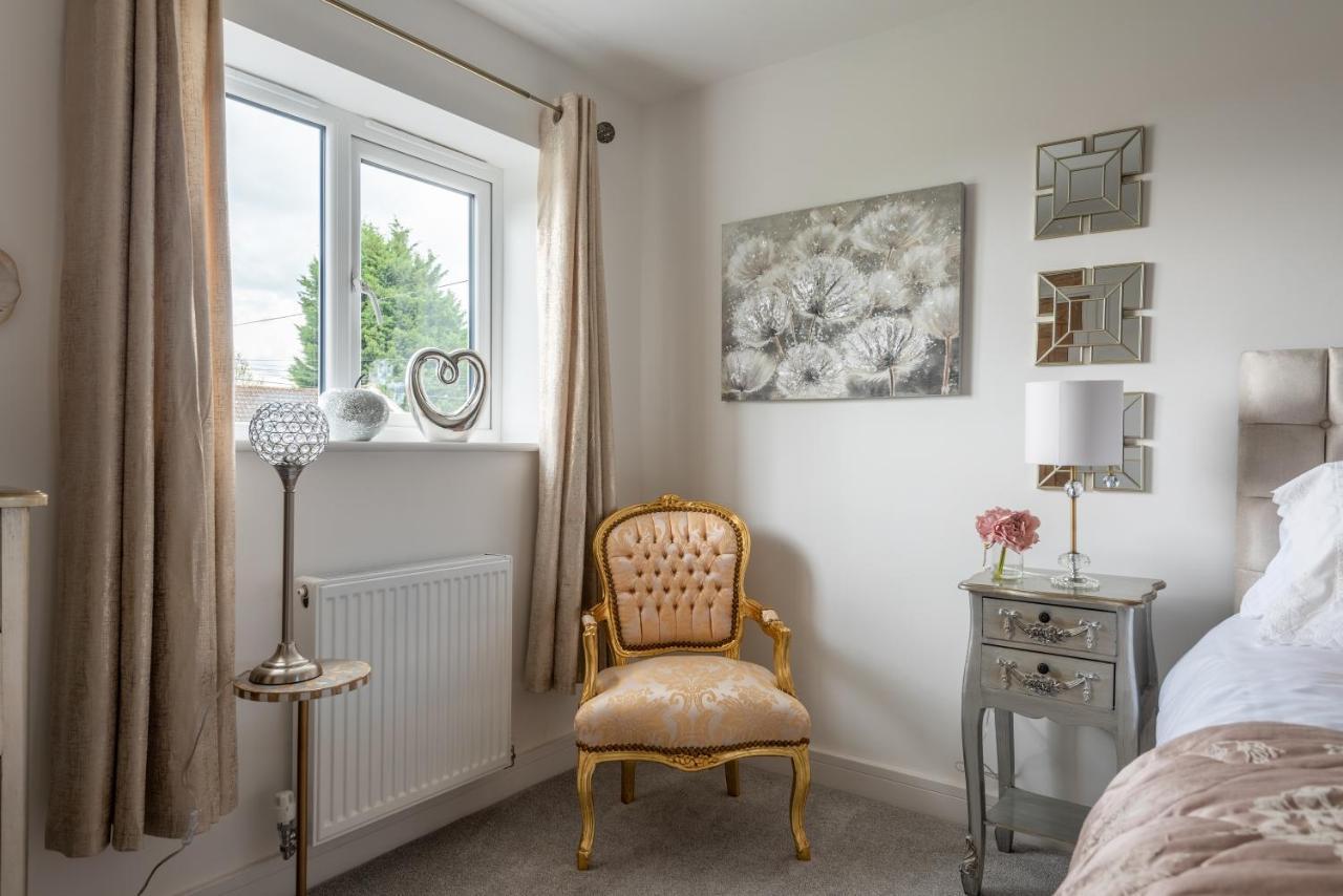 3 Church Cottages: Luxurious 3-bedroom Village Retreat Near Malvern